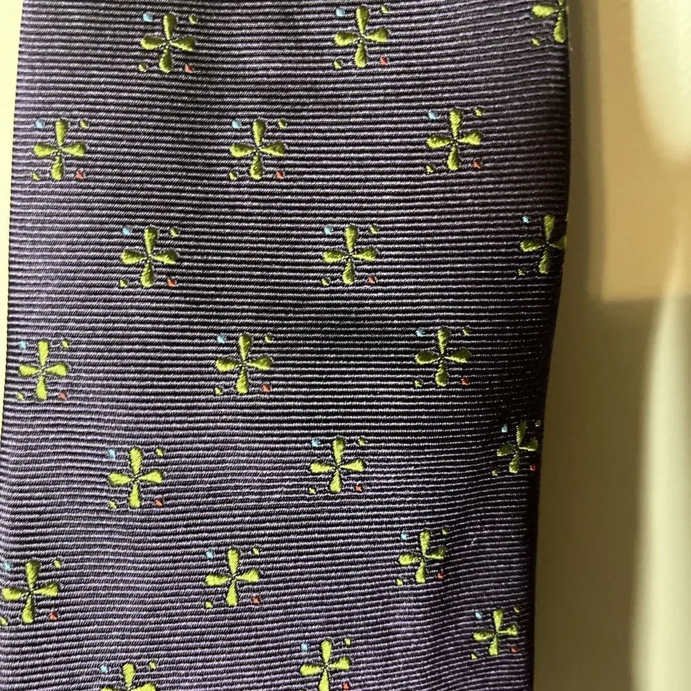 Barney's‎ New York 100% Silk Men's Tie Purple Plum Office Business